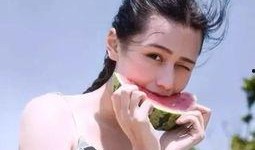 娱乐吃瓜头像女生图片,揭秘娱乐圈美女吃瓜瞬间