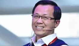 卓伟爆料何洁合照视频,揭秘明星私生活瞬间