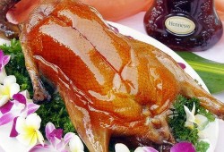 爆料碳烤大鹅视频,揭秘传统美食制作过程