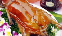 爆料碳烤大鹅视频,揭秘传统美食制作过程