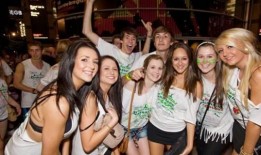 欧美肉裸派对在线观看